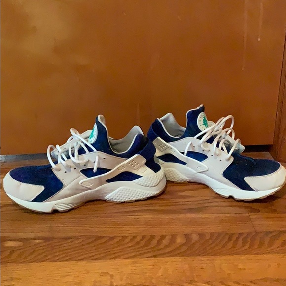 *CUSTOM* NIKE AIR HUARACHE!! - Picture 3 of 7